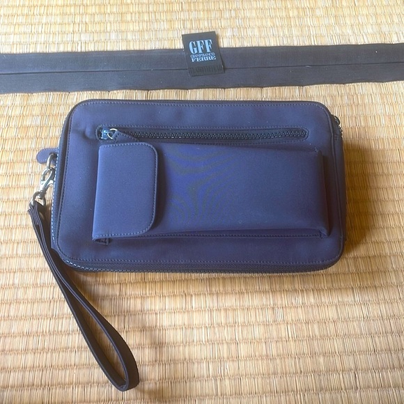 Gianfranco Ferre nylon carry all zip around clutch. - Picture 3 of 4